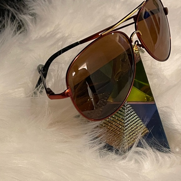 Gold Brown Classic UV400 Polarized Alloy Driving Sunglasses - Picture 3 of 5